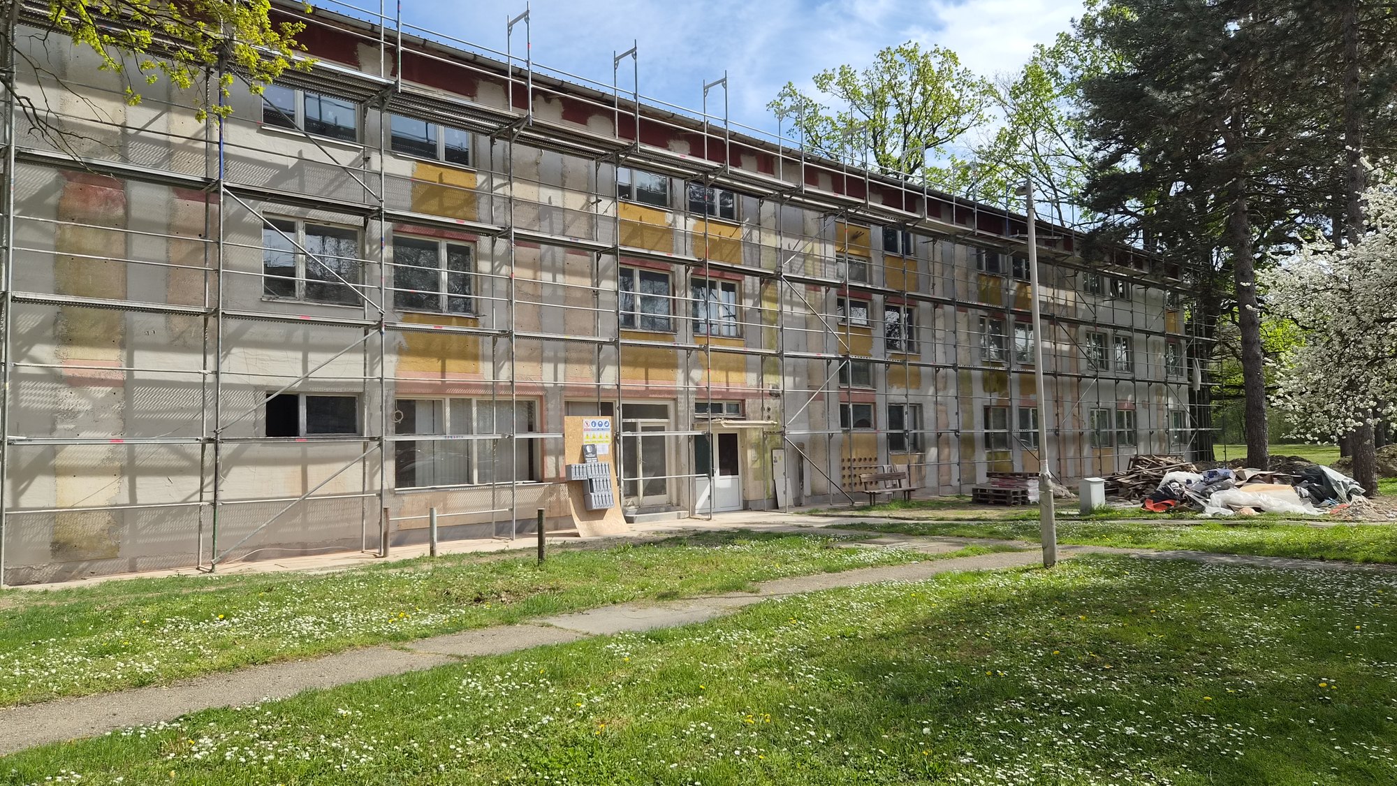 Post-earthquake structural rehabilitation in Sisak